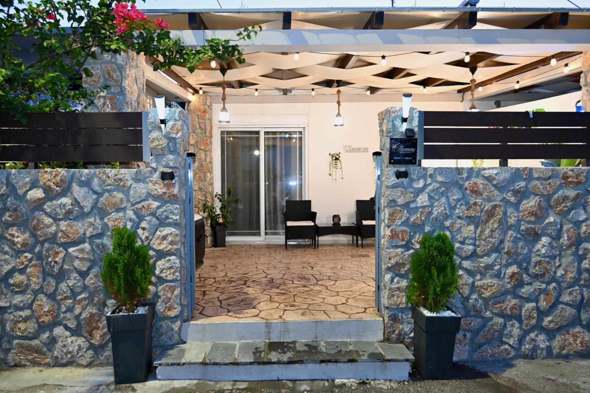 Harmony Seaside House Lejlighed Lalyssos Eksteriør billede